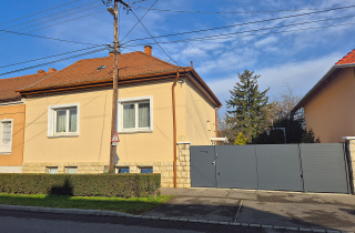 Eladó felújított családi ház, Szombathely egyik legkedveltebb városrészén, SZAUNÁVAL!