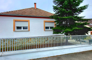 ELADÓ családi ház Ausztria közelében!